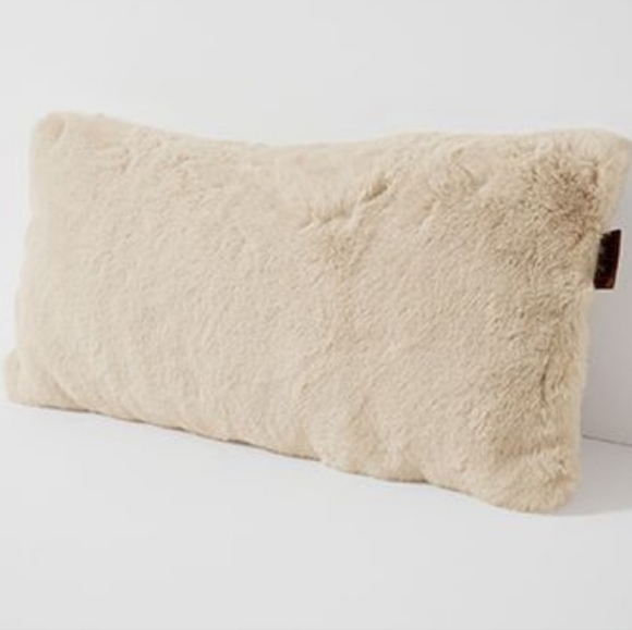 Unhide Other - Unhide Pillow Lumbar Throw in Beige Bear